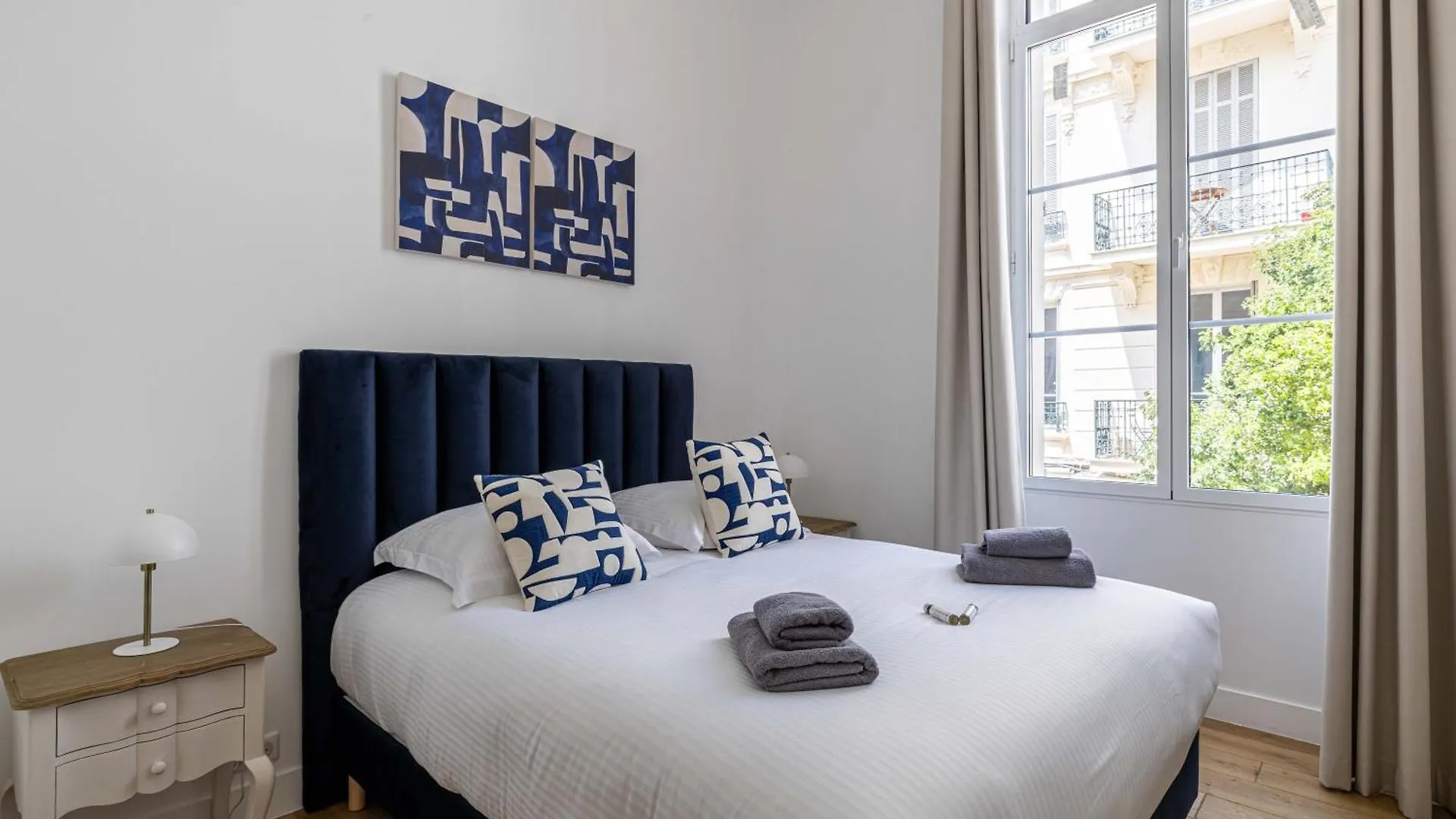 C1 Suite Hoche 3 Bdr Ac 5Mins Walk Palais Fest &Beach Cannes Apartment