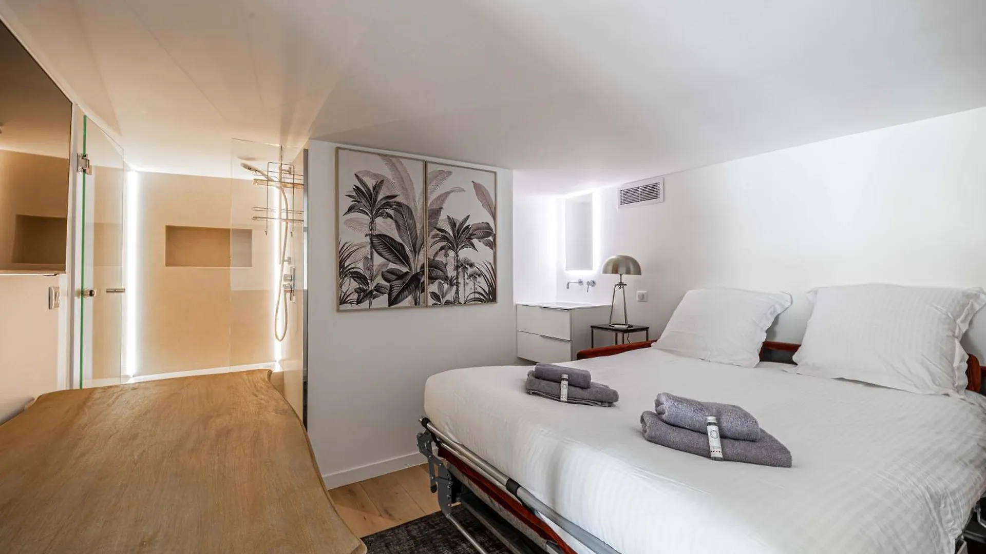 Apartment C1 Suite Hoche 3 Bdr Ac 5Mins Walk Palais Fest &Beach Cannes France