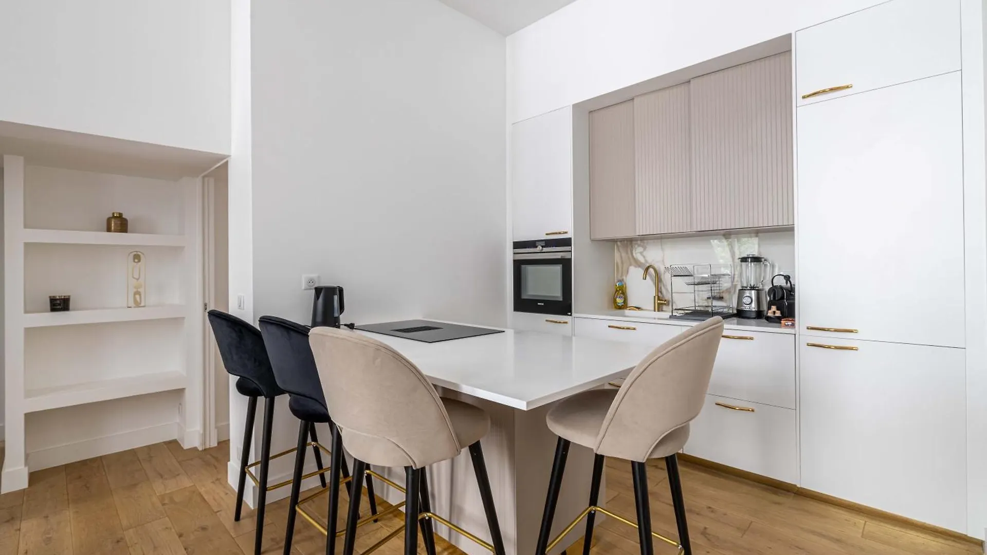 C1 Suite Hoche 3 Bdr Ac 5Mins Walk Palais Fest &Beach Cannes Apartment